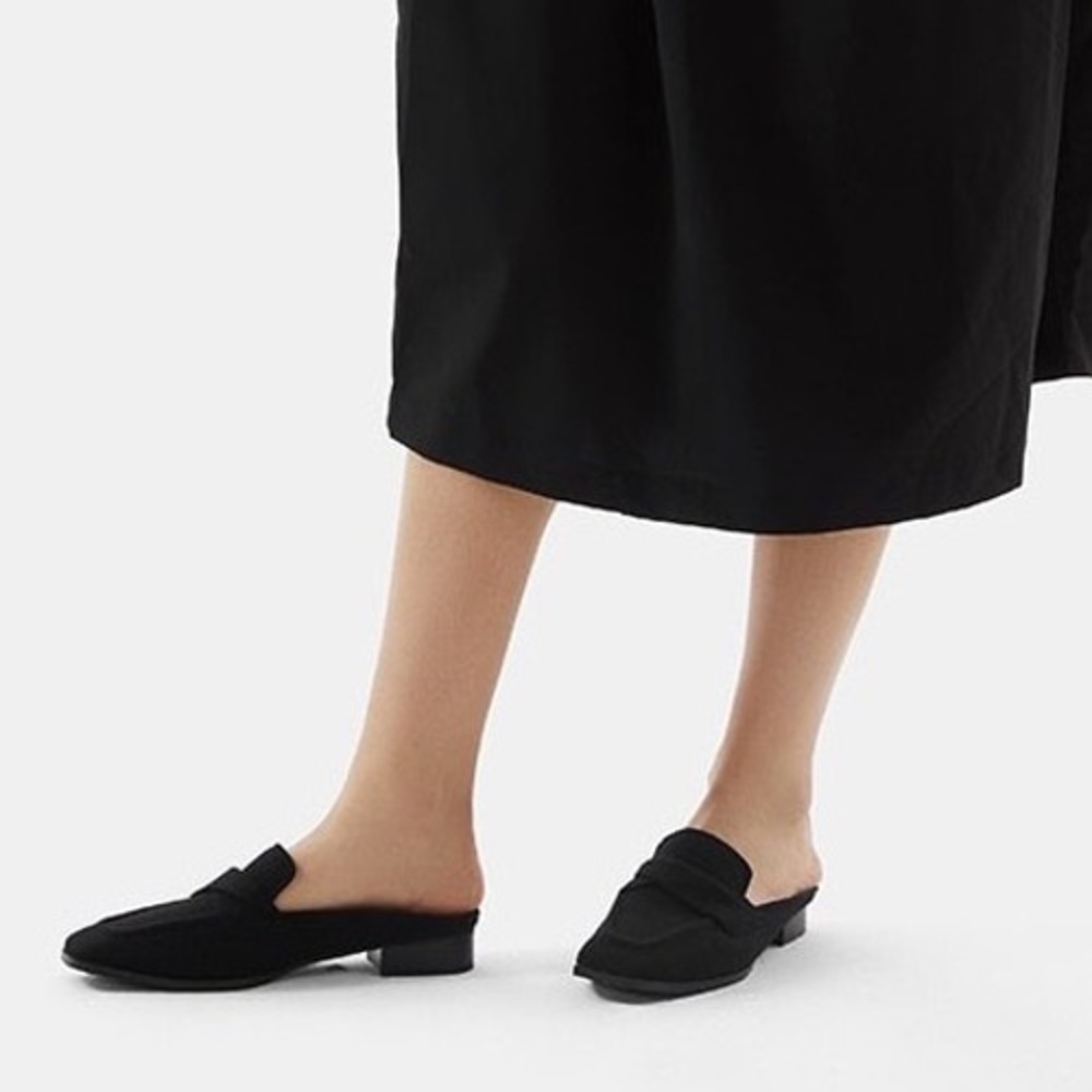 VIVAIA Olivia Square-Toe Knot Wool Mules Black | EU 35 / US 5
